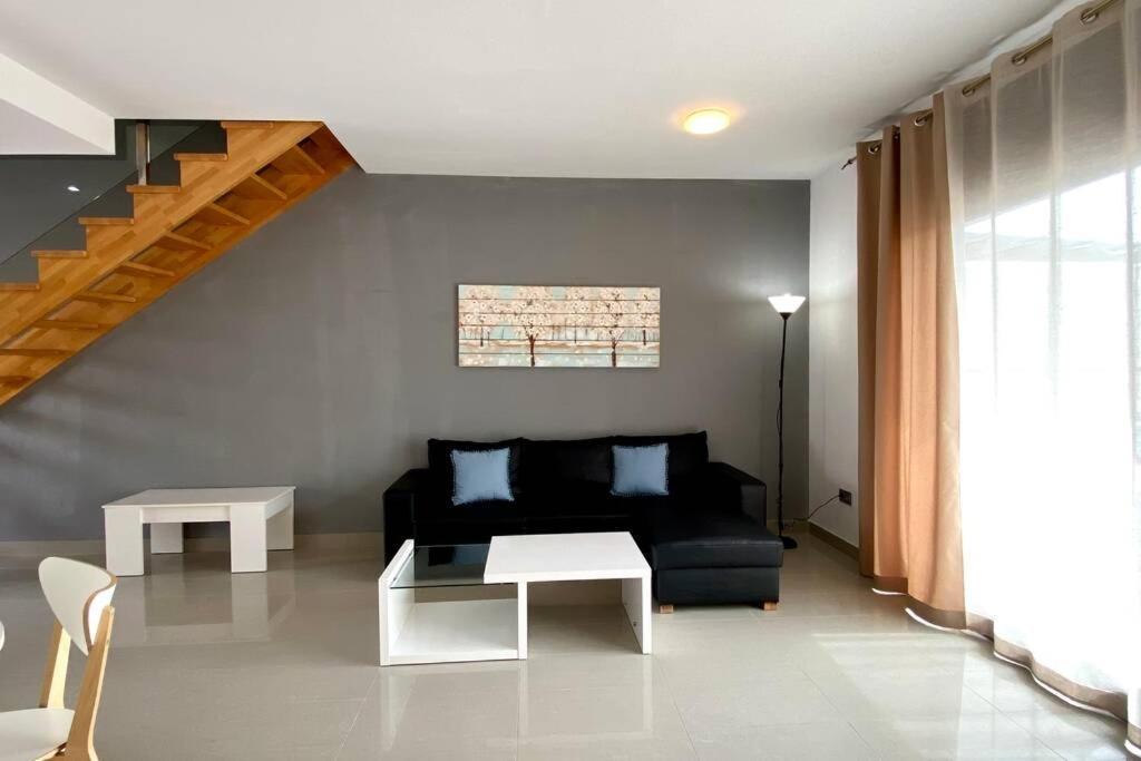 Chalet Moderno Con Piscina En Mont - Roige Bahia Luaran gambar