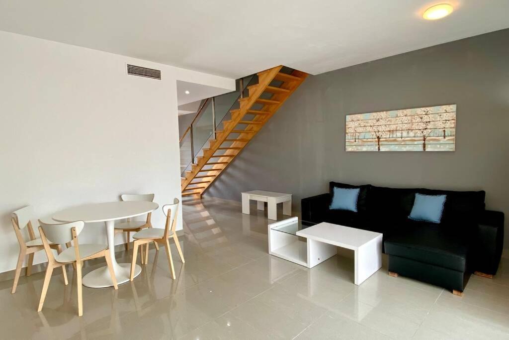 Chalet Moderno Con Piscina En Mont - Roige Bahia Luaran gambar