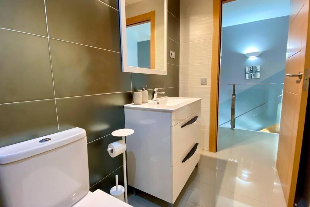 Chalet Moderno Con Piscina En Mont - Roige Bahia Luaran gambar