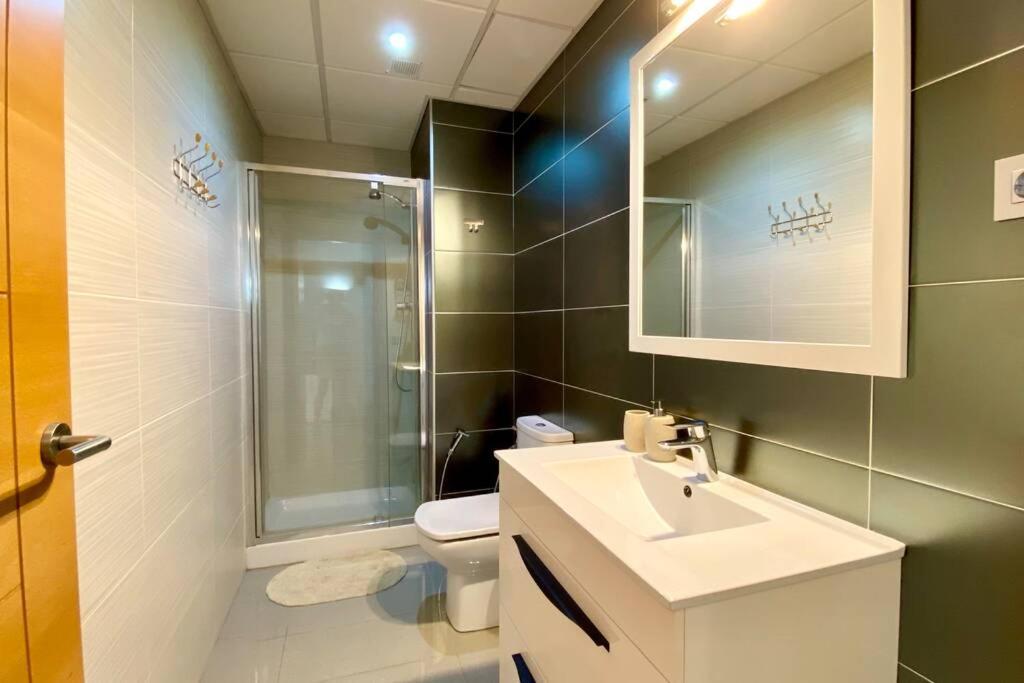 Chalet Moderno Con Piscina En Mont - Roige Bahia Luaran gambar