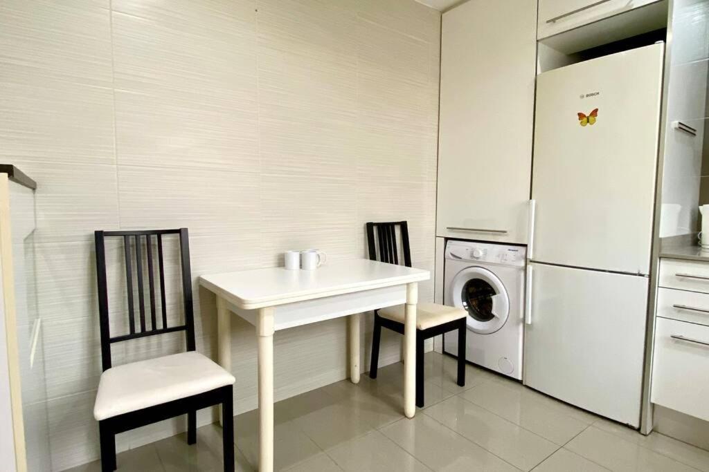Chalet Moderno Con Piscina En Mont - Roige Bahia Luaran gambar