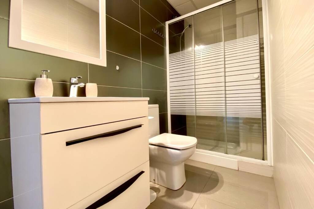 Chalet Moderno Con Piscina En Mont - Roige Bahia Luaran gambar